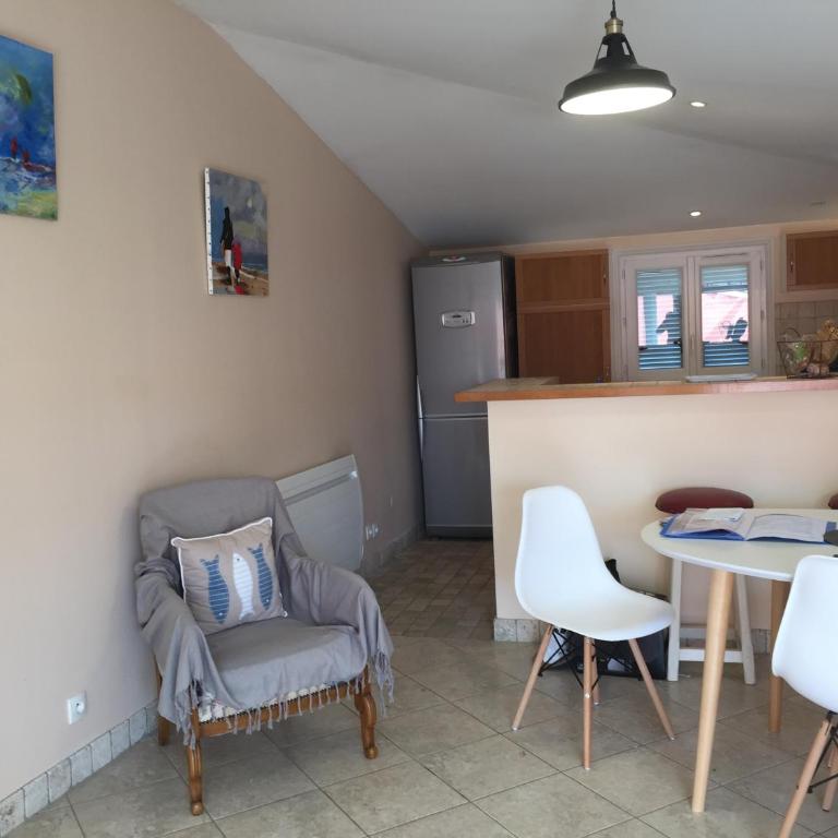 La tropezienne, Duplex 73 m2, 100 m du port, climatisation, grande terrasse - Apartment mit 3 Schlafzimmern - 29