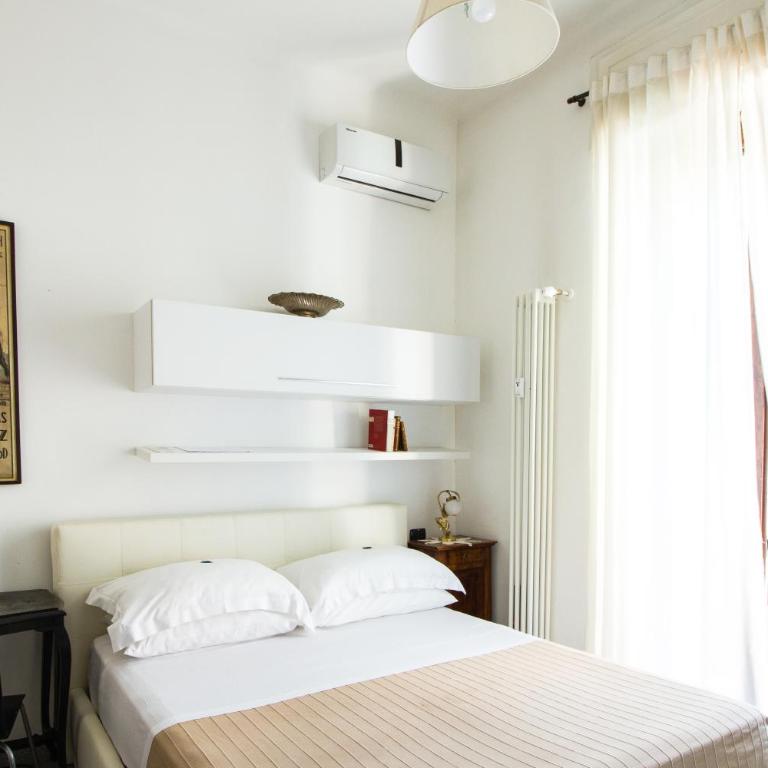 Aiello Suites Milan - Camera Matrimoniale con Balcone - 7