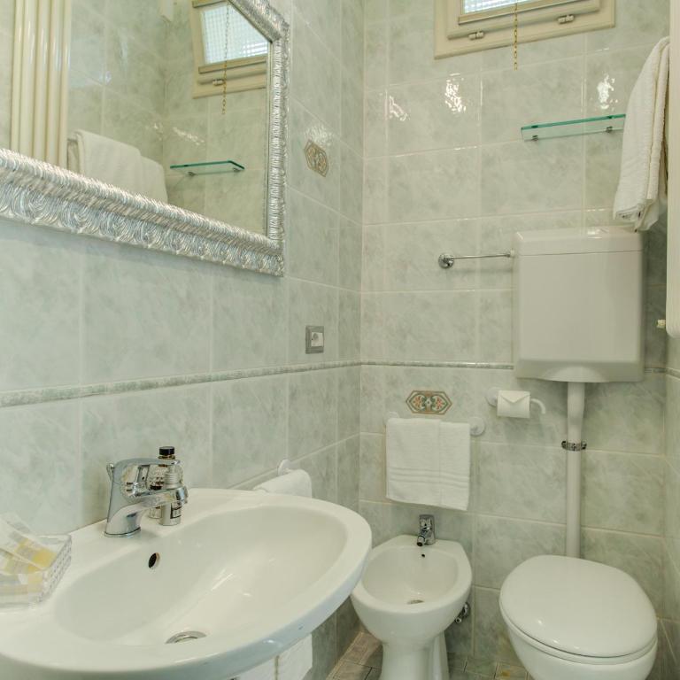 Hotel Nanni - Dependance - Camera Tripla Standard - 14