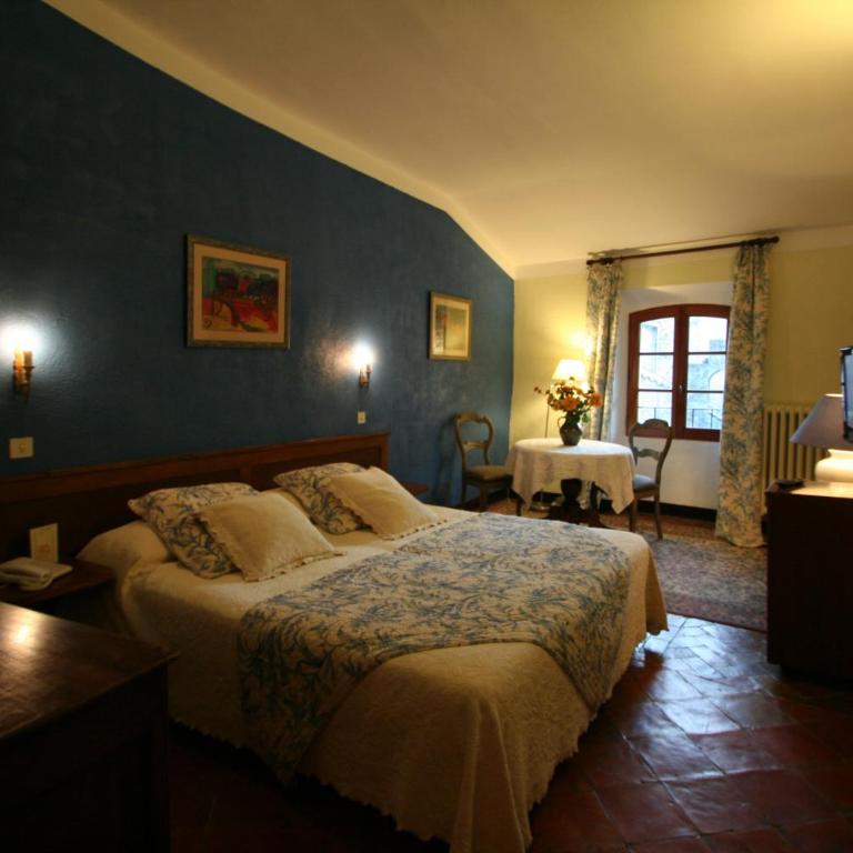 Hostellerie Le Beffroi - Chambre Double ou Lits Jumeaux avec Baignoire - 4