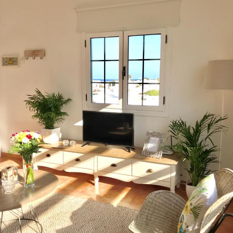 Blue Sky - Studio Apartment with Sea View - 16