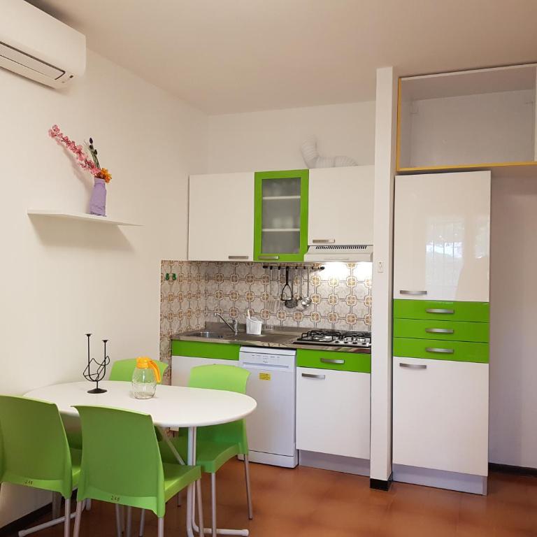 Adriella apartments - One-Bedroom Apartment with Terrace - 29