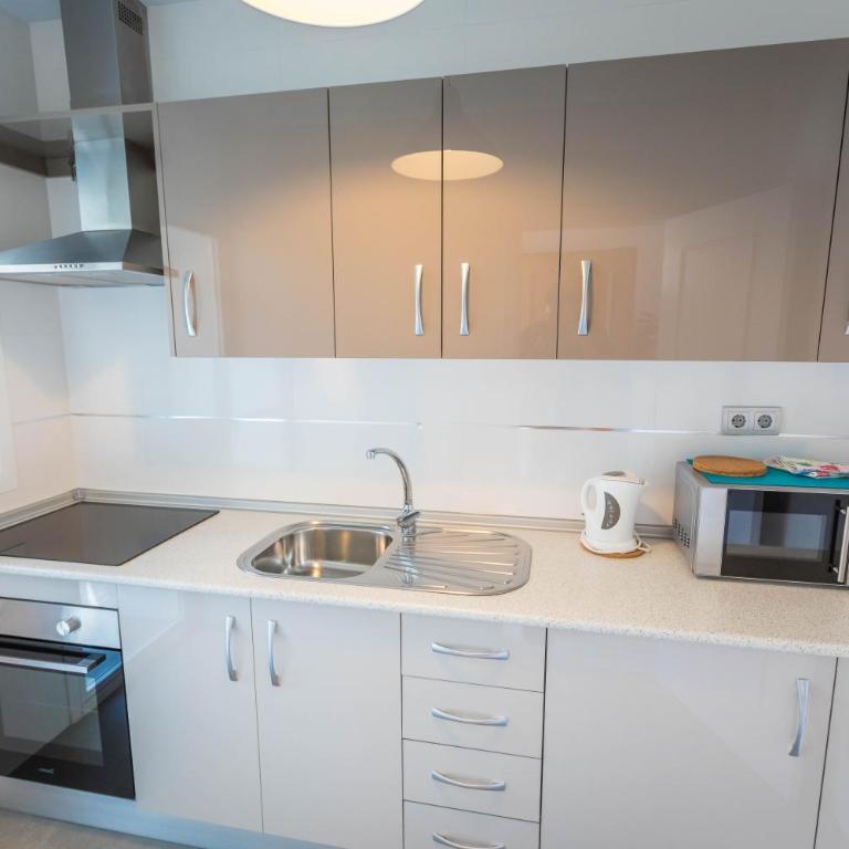 Apartamentos Las Rosas de Capistrano - Apartamento de 2 dormitorios con terraza y vistas al jardín - 10