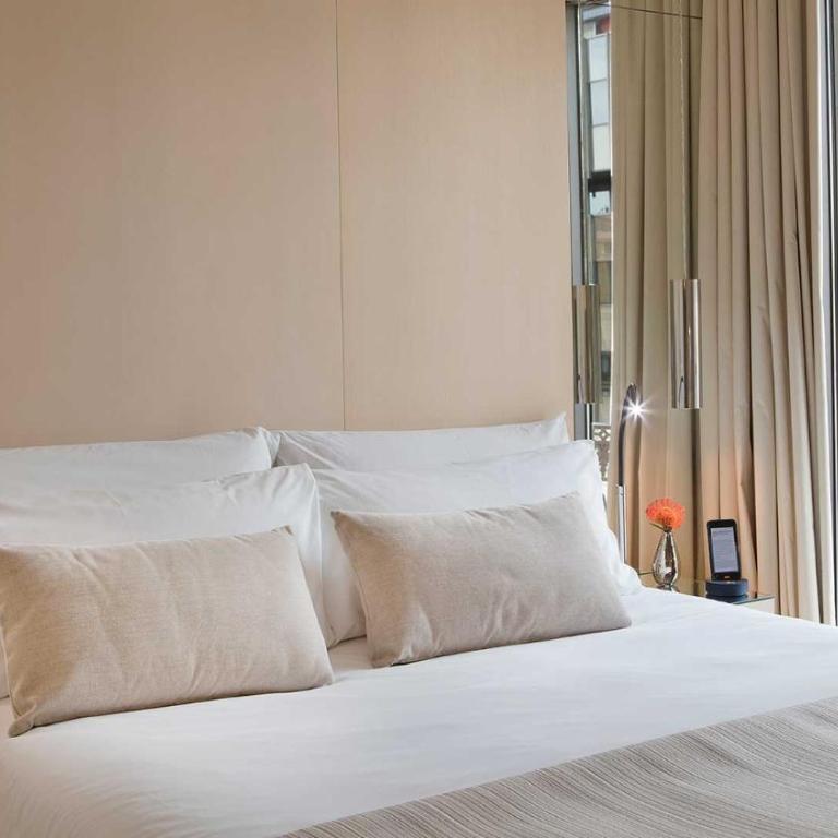 Cram Hotel - Deluxe Double Room - 2