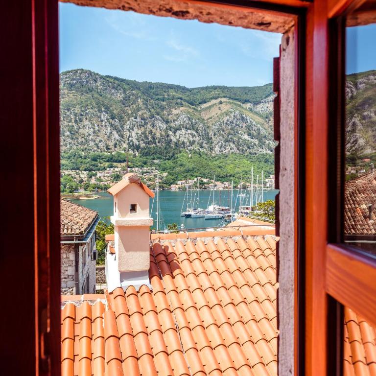 Antika Guesthouse - Queen Room with Sea View - 9
