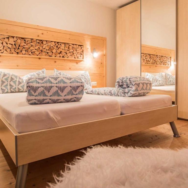 Haus Alpenkönig Exclusive Apartments near Stubai Glacier - Apartment mit 3 Schlafzimmern und Balkon - 1