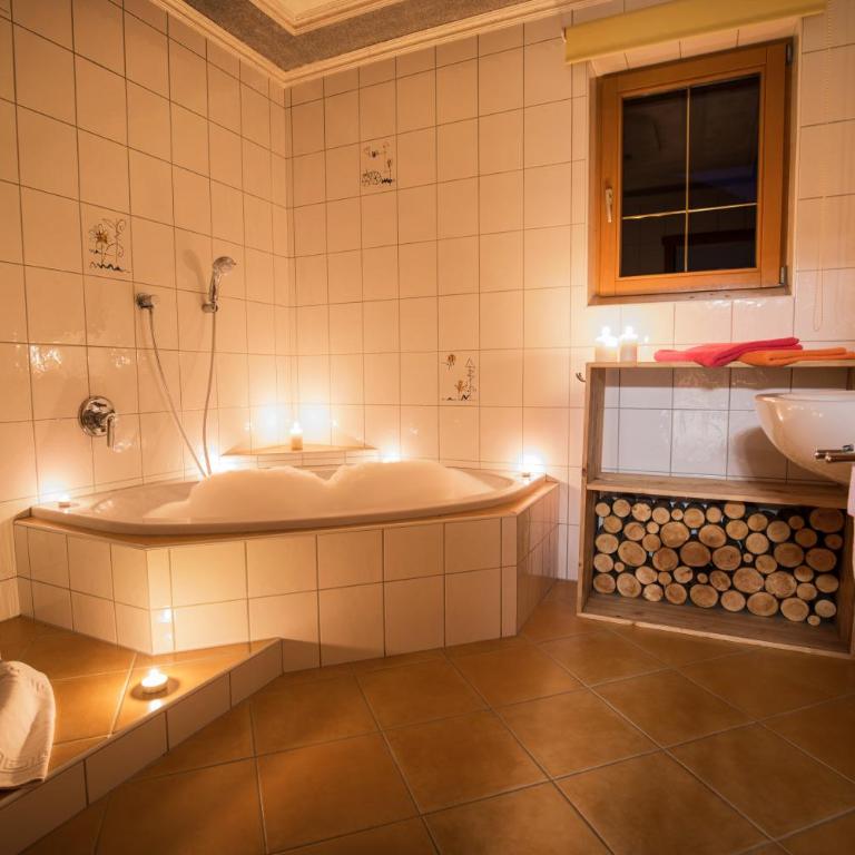 Haus Alpenkönig Exclusive Apartments near Stubai Glacier - Apartment mit 3 Schlafzimmern und Balkon - 9