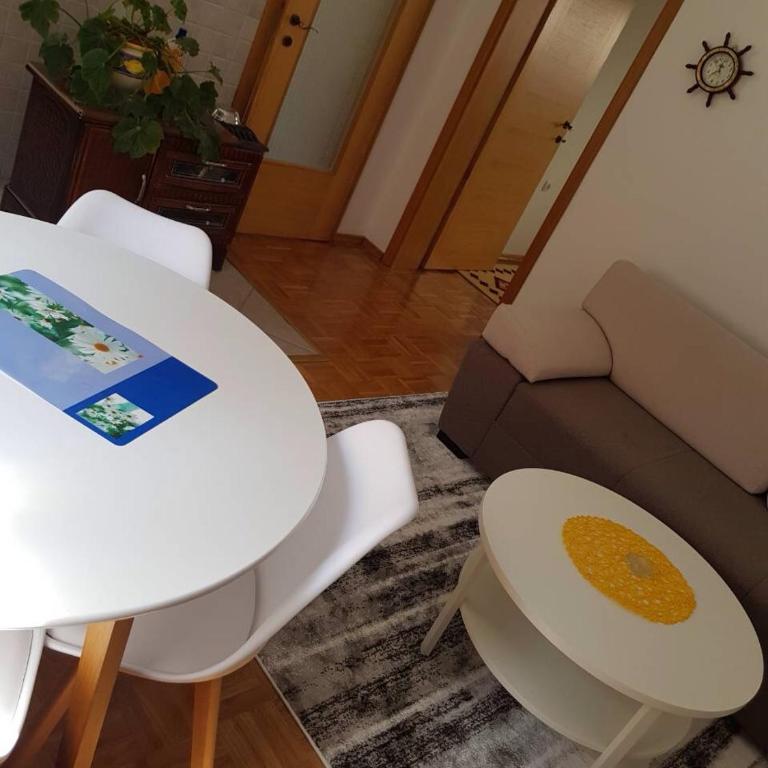 Emina - Two-Bedroom Apartment - 10