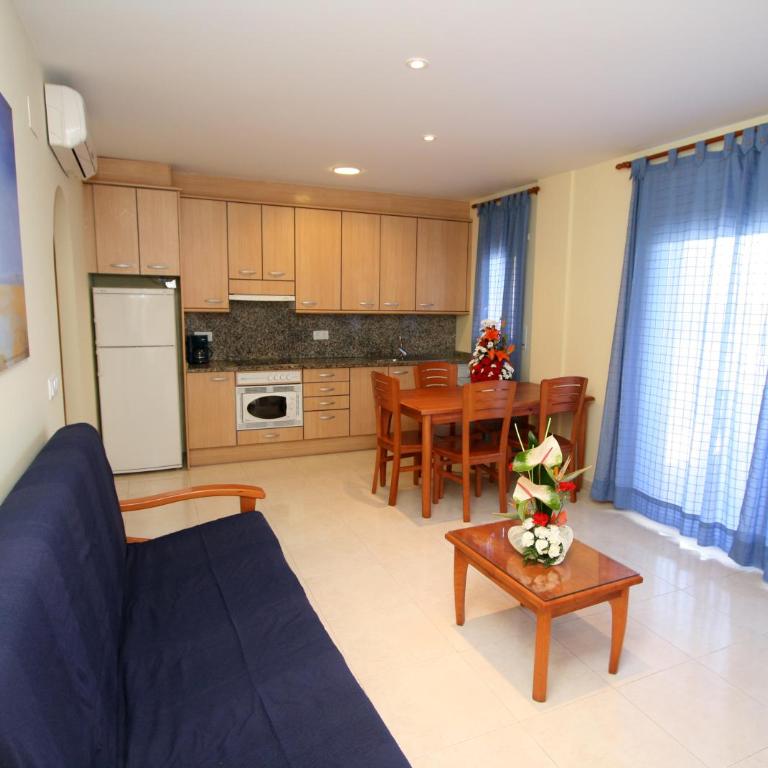 InmoSantos Apartamentos Daniel - Two-Bedroom Apartment with Pool View - 39