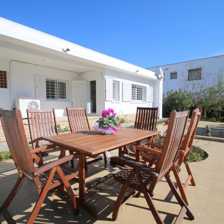 Villa Sonia - Villa with Garden View - 11