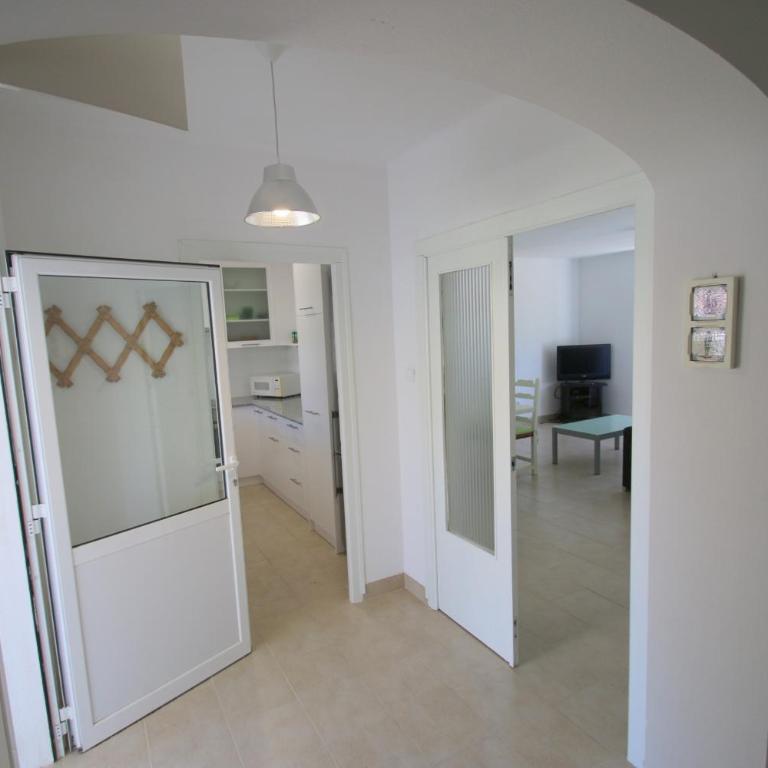 Villa Sonia - Villa with Garden View - 12