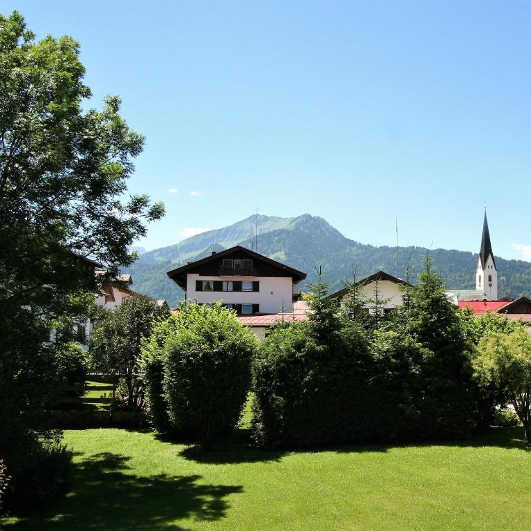 Alpenflair Ferienwohnungen Whg 107 "Fliederbusch" - Apartment - 6