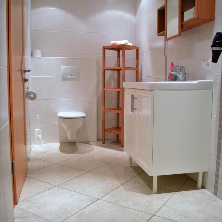 Frühstücks-Radpension Taurer-Thoman - Doppelzimmer mit Balkon - 8