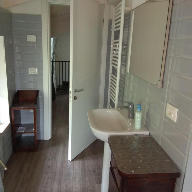 Corte Clocego - Triple Room with Private External Bathroom - 10