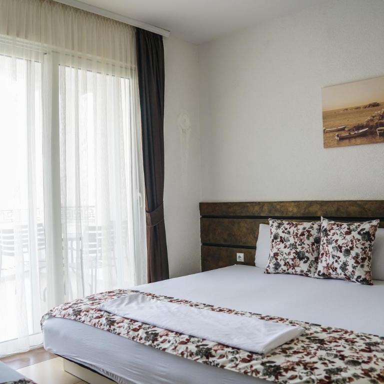 Marini Casa - Family Room - 26