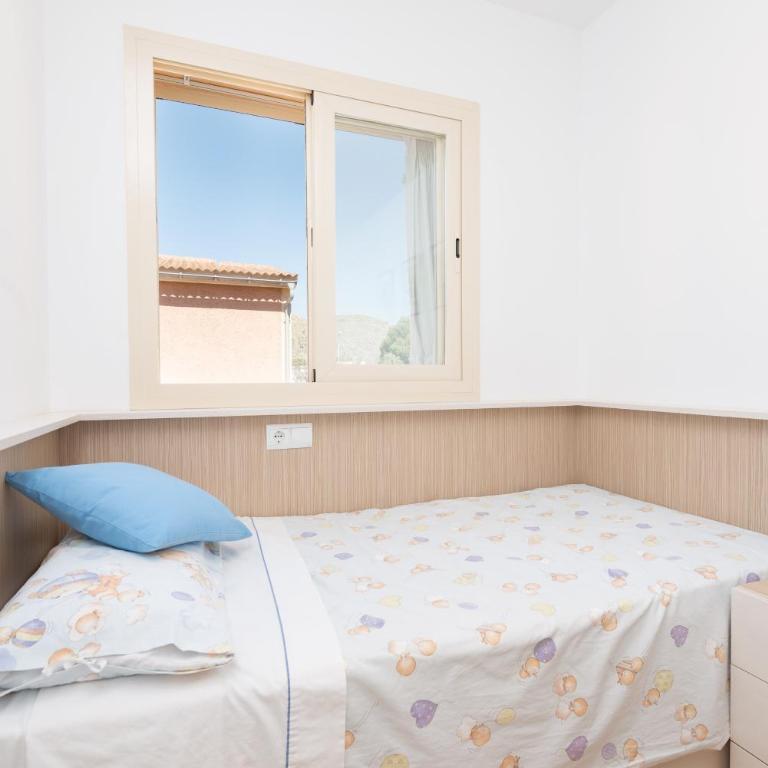 Pereta - Three-Bedroom House - 22
