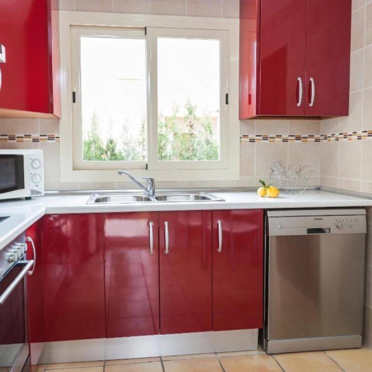 Pereta - Three-Bedroom House - 14