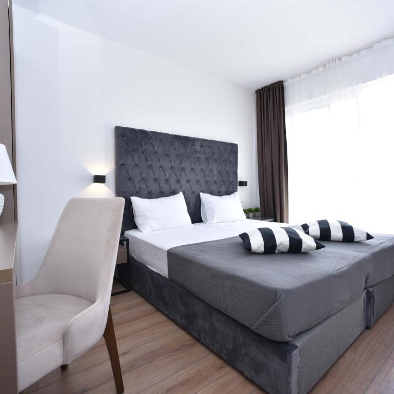 Apartments 110 in Budva - Deluxe Double or Twin Room - 2