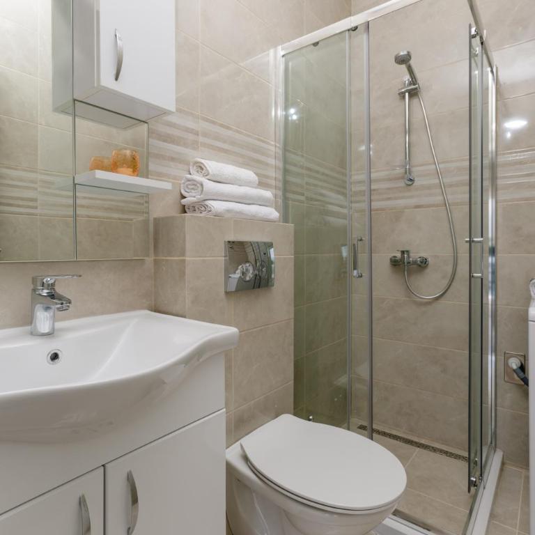 Apartmani Mia - Apartman sa Balkonom - 15