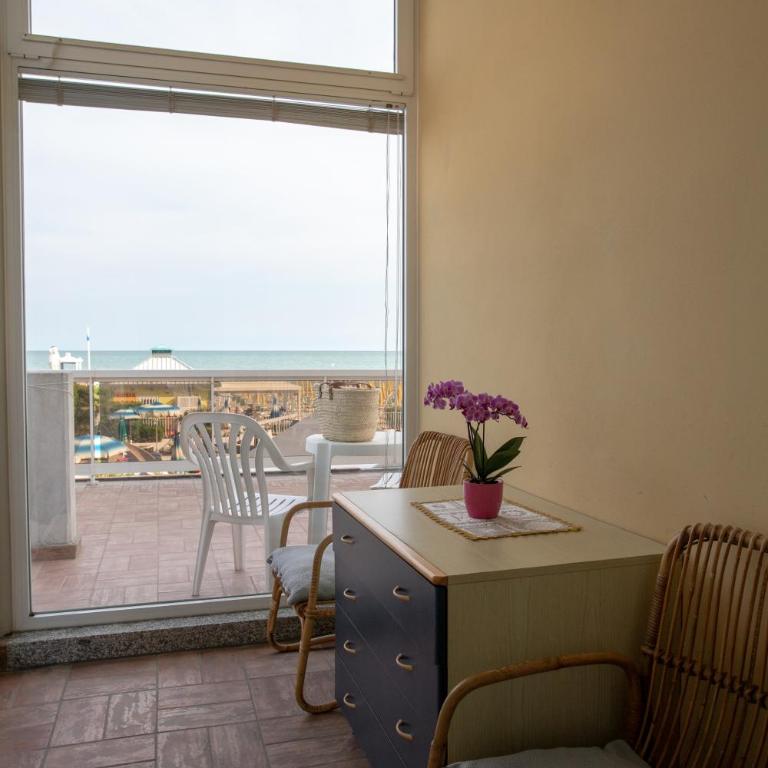 Hotel Panama - Camera Tripla con Vista Mare - 1