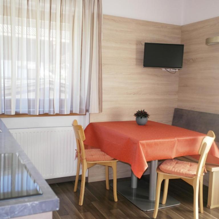 Alfred Ties Apartments - Appartamento con Balcone - 4