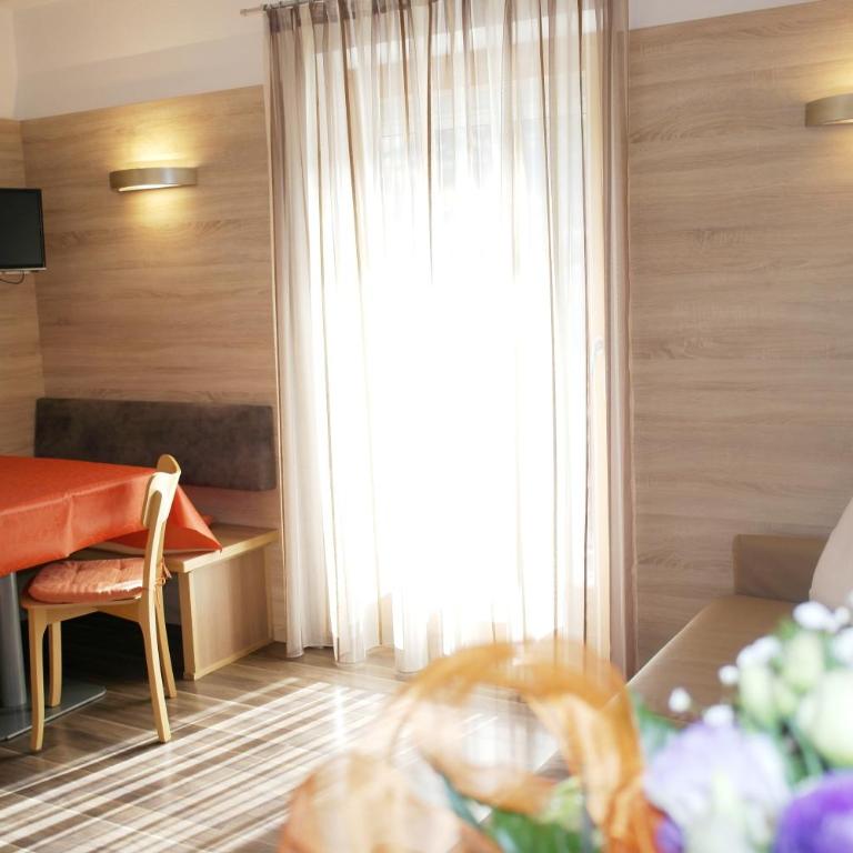 Alfred Ties Apartments - Appartamento con Balcone - 2