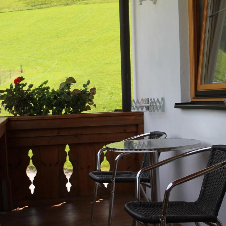 Hotel Sonne - Doppelzimmer mit Balkon - 3