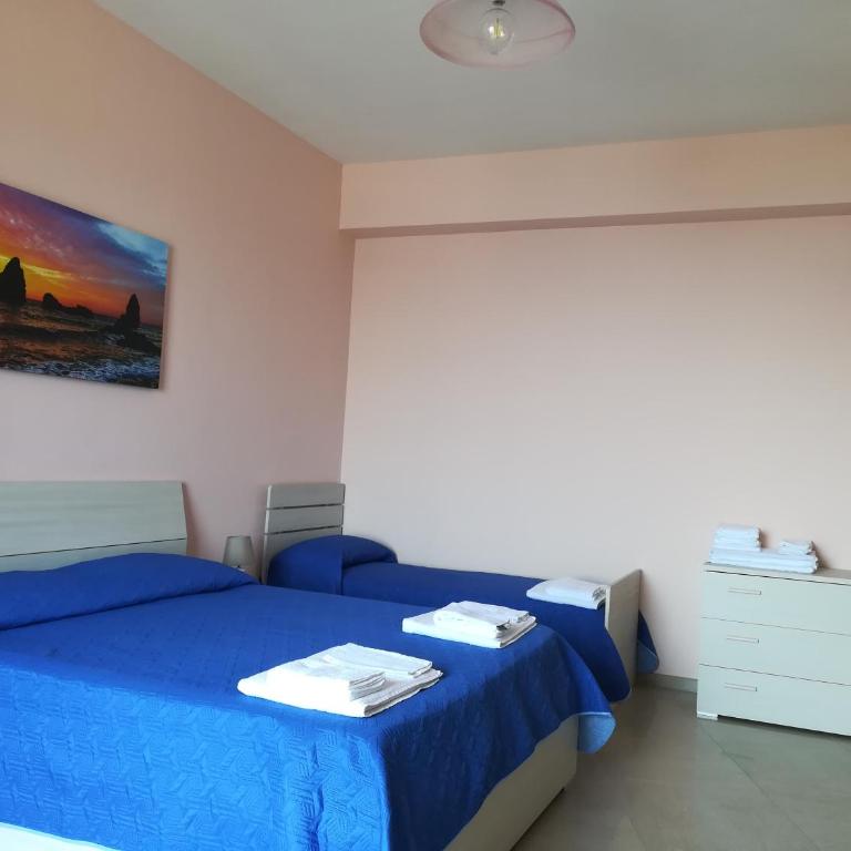 B&B la spiaggetta di Stazzo - Camera Tripla Deluxe con Vista Mare - 36