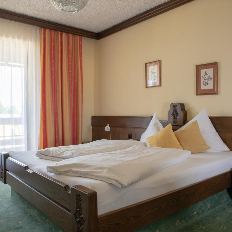 Hotel Kanz - Doppelzimmer mit Balkon - 18
