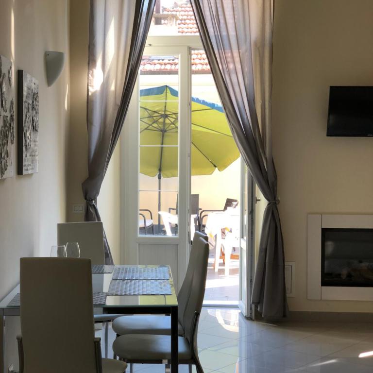ABCdecor Italia - Appartamento con Terrazza - 1