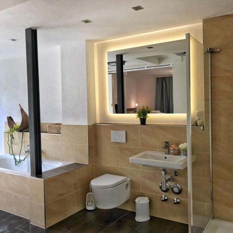 Golden GaPa Central Large Family Apartment 24 - Apartment - 10