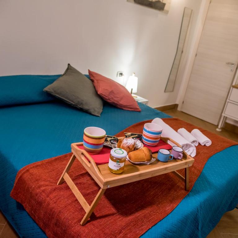 Guest Art Napoli - Camera Matrimoniale/Doppia con Letti Singoli con Bagno Privato - 13