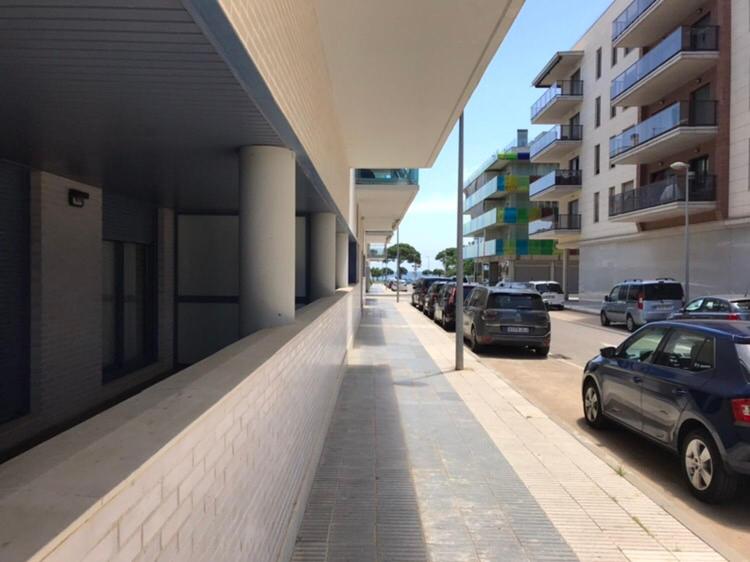 Elise Sun Beach - Three-Bedroom Apartment - 25
