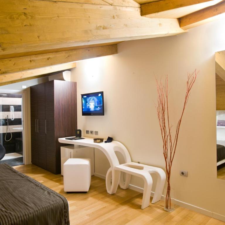 Hotel Coppe Trieste - Boutique Hotel - Camera Quadrupla con Accesso Disabili - 7