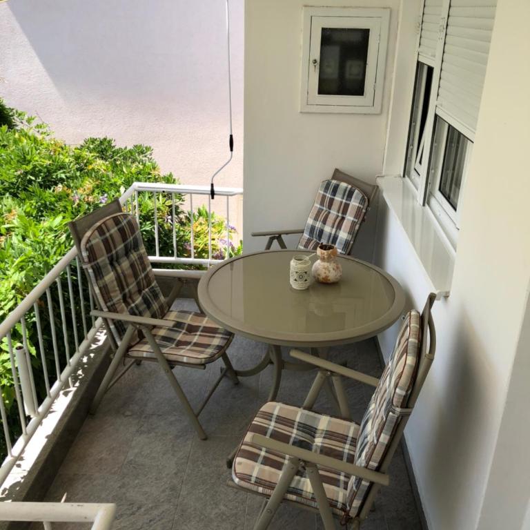 Three Palms Apartments Novakovic - Studio with Balcony - 12