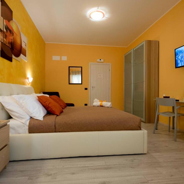 Audrey Rooms - Comfort Triple Room with Shower - 6