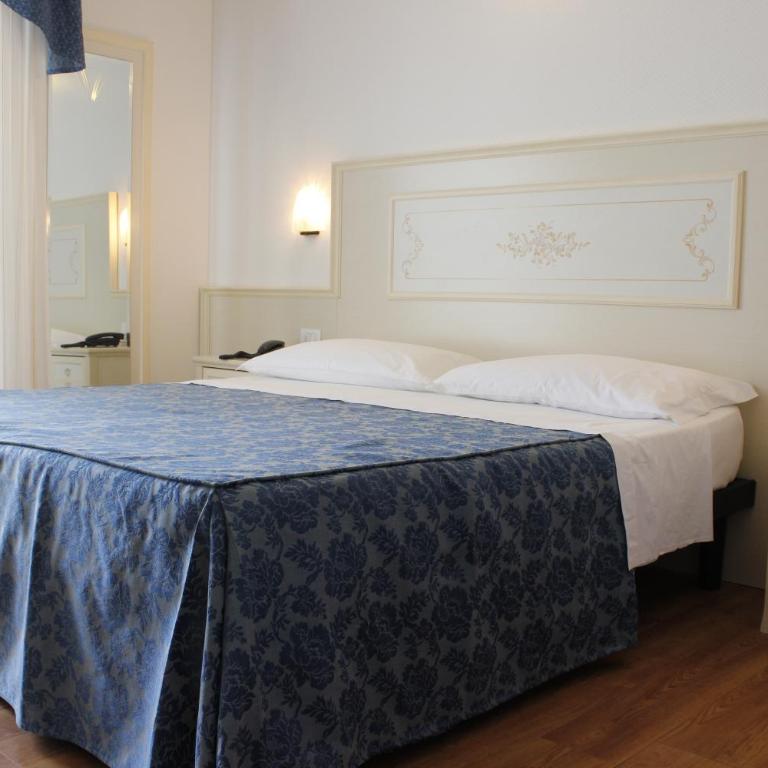 Hotel Principe - Camera Familiare con Balcone (2 Adulti + 2 Bambini) - 4