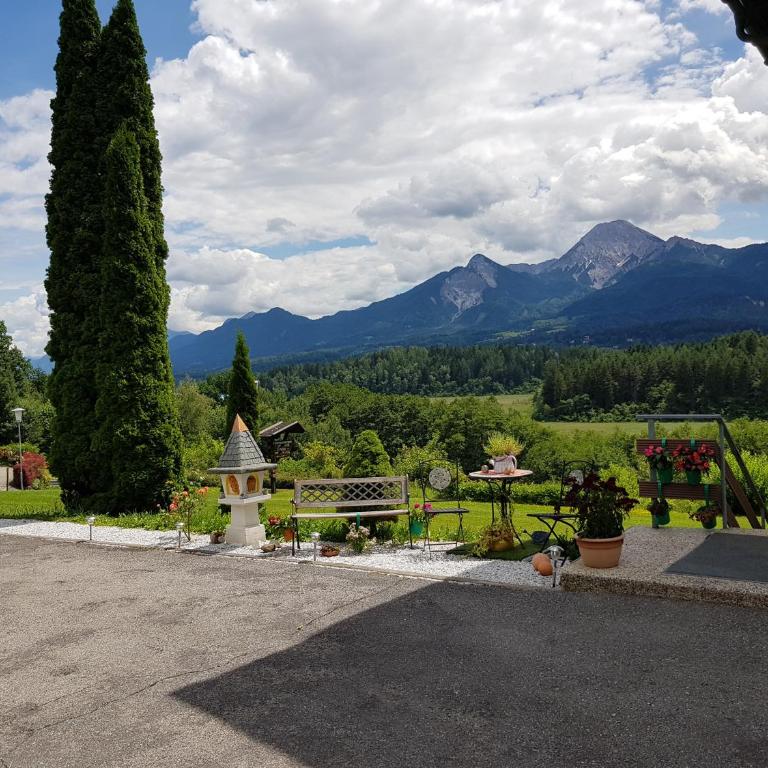 Ferienwohnungen Pirker - Apartment mit Blick auf die Berge - 9