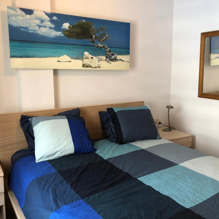 El Cortijuelo. Magnificent triplex terraced house with rooftop of 18m2, overlooking the sea. Parking - Vacation Home - 28