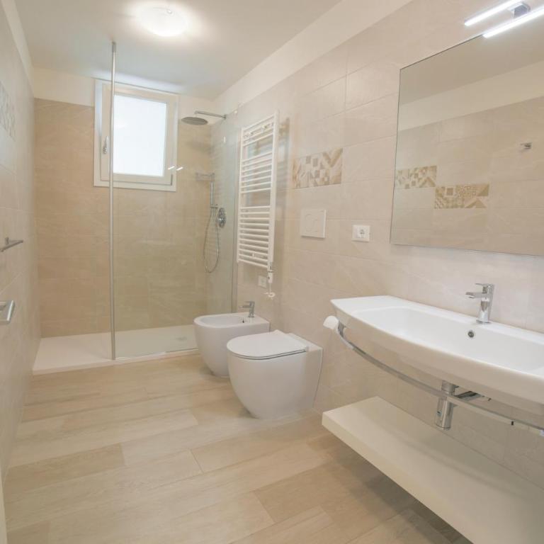Domus Fiorita - Appartamento con 2 Camere da Letto - 22