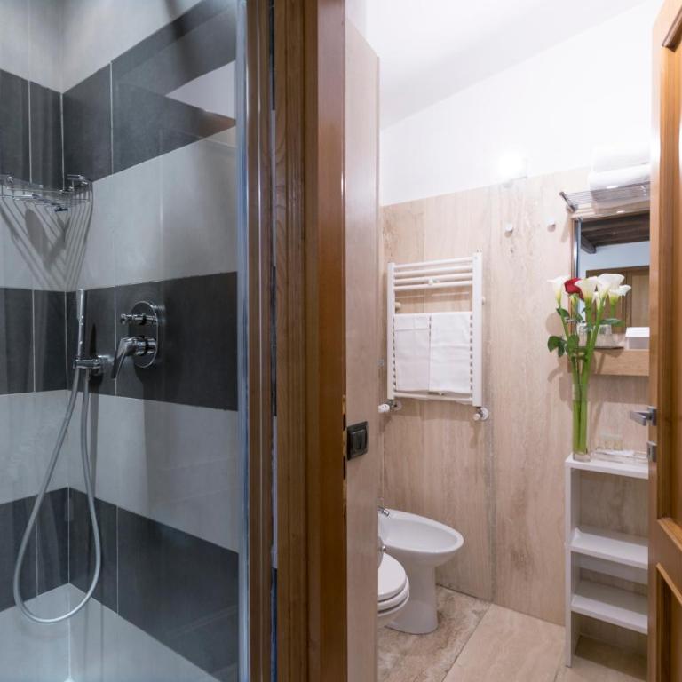 JR Suites - Camera Matrimoniale/Doppia con Letti Singoli - 2