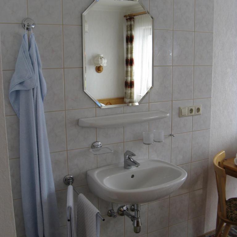 Haus Pfarrkirchner - Apartment mit 2 Schlafzimmern und Balkon - 8