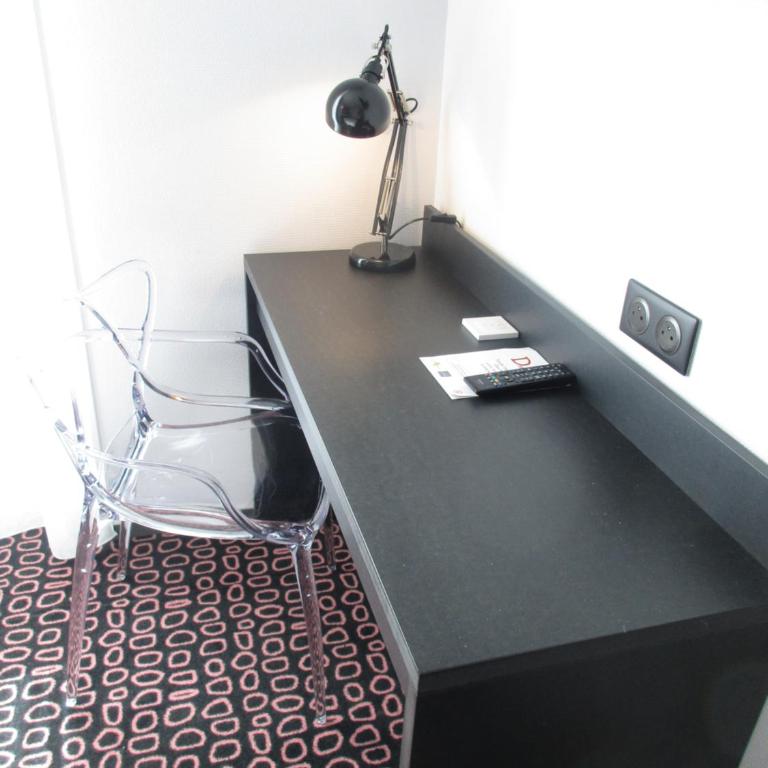 CIT'HÔTEL LE DAV Clermont-Ferrand Centre - Chambre Triple - 3