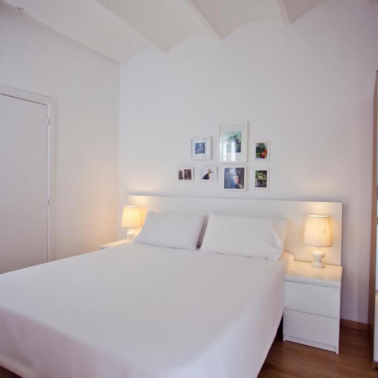 Ramblas Apartments - Two-Bedroom Apartment - 12