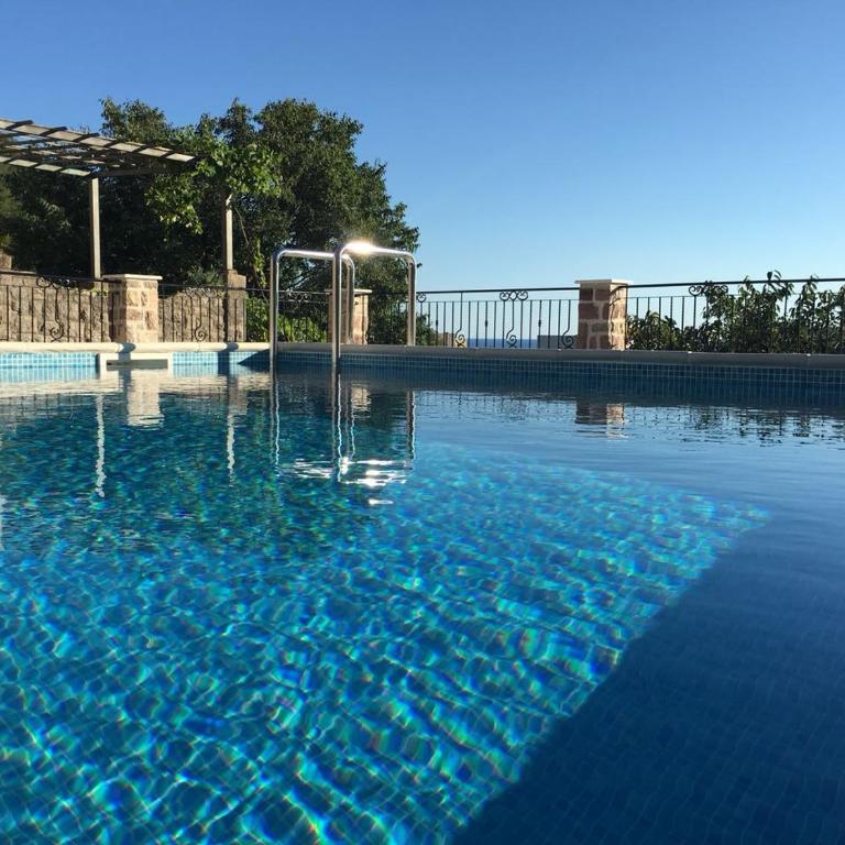 Luka Villa - Villa - 9