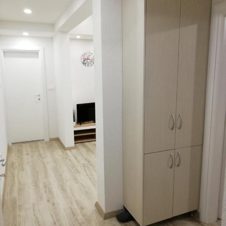 Apartmani Beljkas - One-Bedroom Apartment with Sea View and Balcony - 13