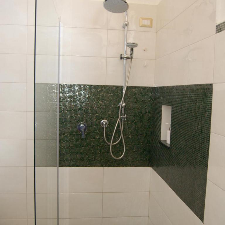 Manzoni Suite - Double Room with Private Bathroom - 11