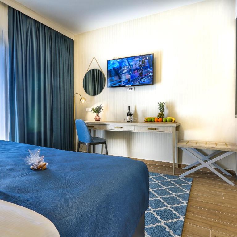 Hotel Harmony by Aycon - Standard Double Room with Pool view - 3