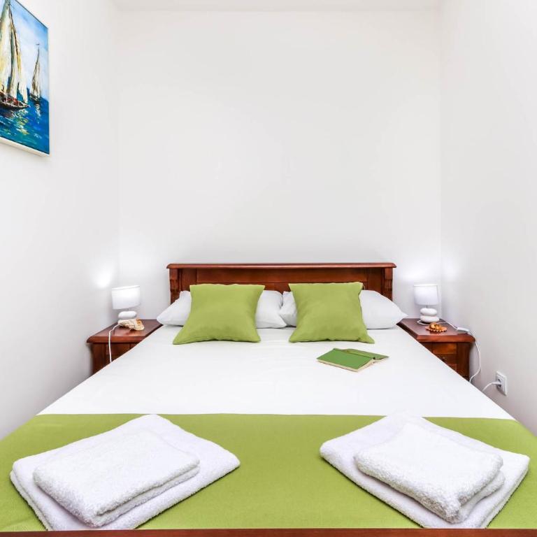 Apartment Little Paradise - In the city center - Apartman - 4