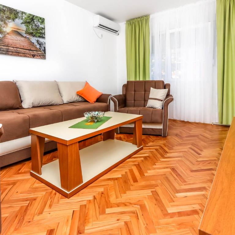 Apartment Little Paradise - In the city center - Apartman - 3